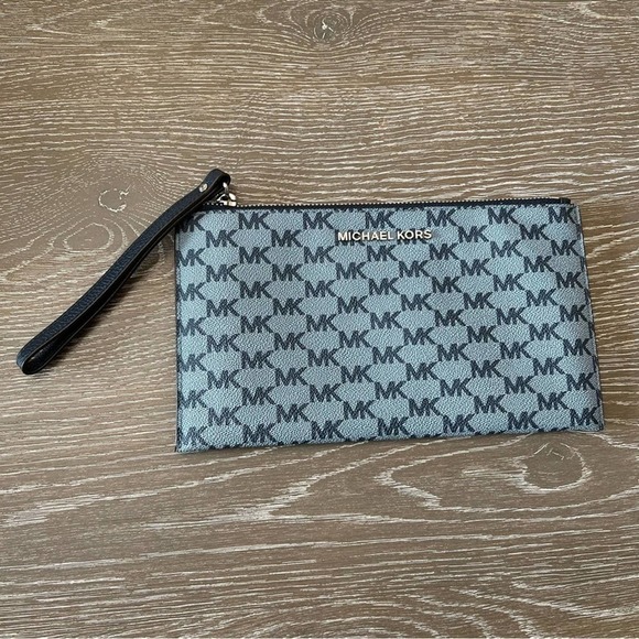 Michael Kors Blue Wristlet - Picture 3 of 8